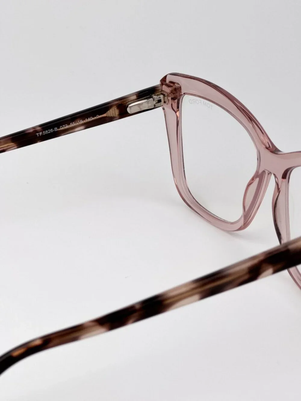 Tom Ford Women’s Eyeglasses Transparent Pink Cat Eye FT5826-B 072 AUTHENTIC